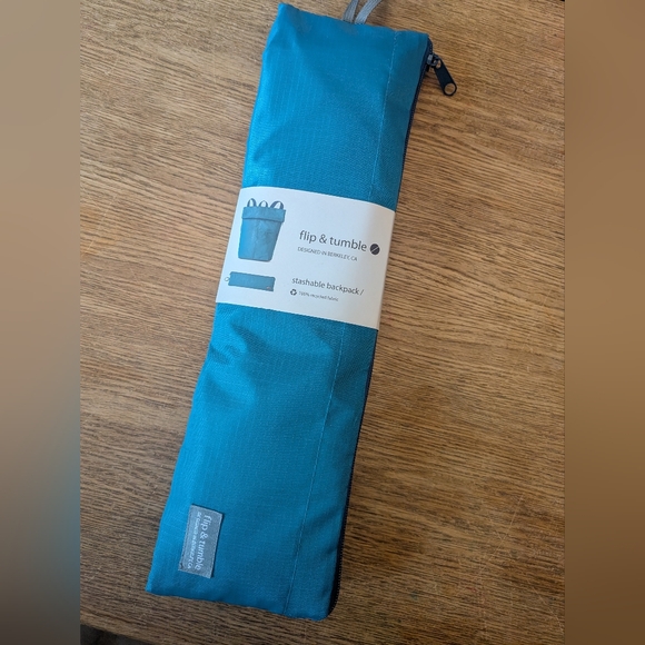 Flip & Tumble Blue Stashable Backpack NWT - Picture 2 of 3